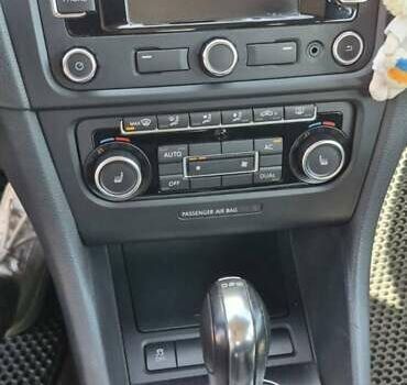 Белый Фольксваген Гольф, объемом двигателя 1.39 л и пробегом 275 тыс. км за 9200 $, фото 5 на Automoto.ua