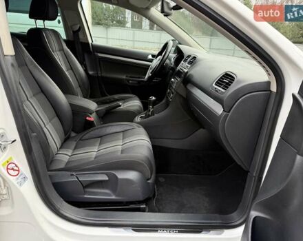 Белый Фольксваген Гольф, объемом двигателя 1.6 л и пробегом 256 тыс. км за 7150 $, фото 11 на Automoto.ua