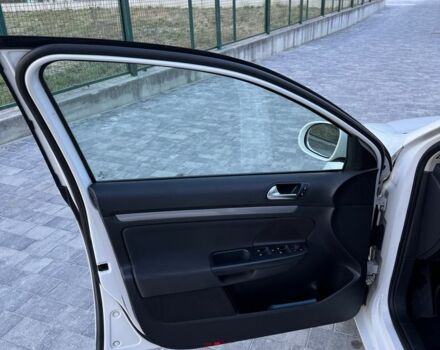 Белый Фольксваген Гольф, объемом двигателя 1.4 л и пробегом 130 тыс. км за 7800 $, фото 9 на Automoto.ua