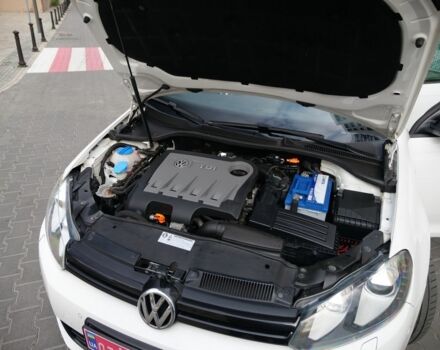 Білий Фольксваген Гольф, об'ємом двигуна 2 л та пробігом 253 тис. км за 9500 $, фото 7 на Automoto.ua