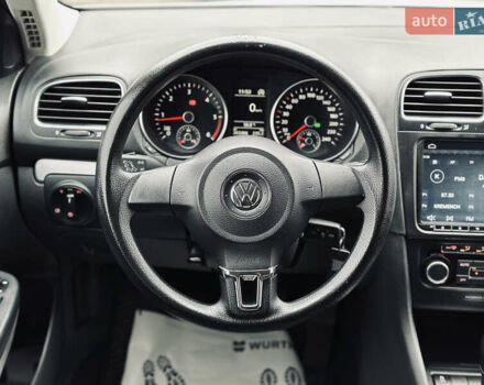 Белый Фольксваген Гольф, объемом двигателя 1.6 л и пробегом 263 тыс. км за 7999 $, фото 30 на Automoto.ua