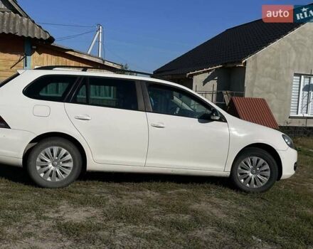 Білий Фольксваген Гольф, об'ємом двигуна 1.6 л та пробігом 250 тис. км за 7200 $, фото 4 на Automoto.ua