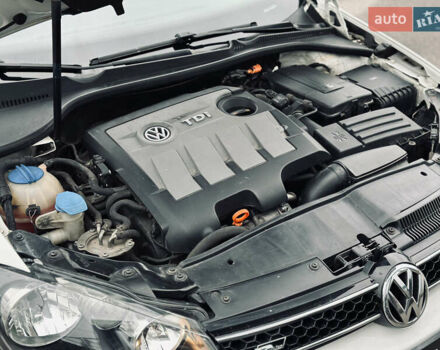 Белый Фольксваген Гольф, объемом двигателя 1.6 л и пробегом 263 тыс. км за 7999 $, фото 52 на Automoto.ua
