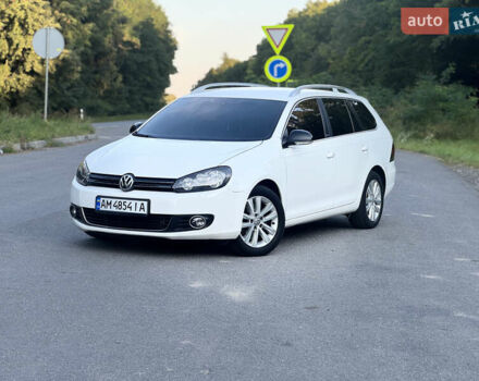Белый Фольксваген Гольф, объемом двигателя 1.97 л и пробегом 300 тыс. км за 7700 $, фото 3 на Automoto.ua