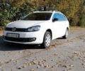 Белый Фольксваген Гольф, объемом двигателя 1.6 л и пробегом 279 тыс. км за 8100 $, фото 1 на Automoto.ua