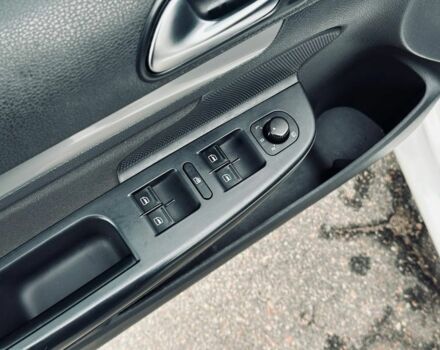 Білий Фольксваген Гольф, об'ємом двигуна 1.6 л та пробігом 263 тис. км за 7999 $, фото 16 на Automoto.ua