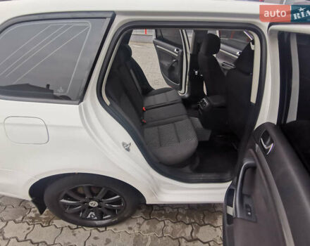 Белый Фольксваген Гольф, объемом двигателя 1.6 л и пробегом 285 тыс. км за 8100 $, фото 30 на Automoto.ua