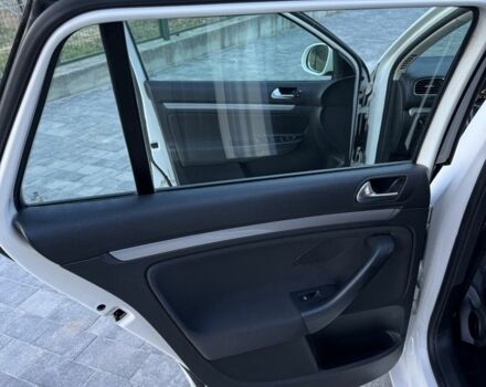 Белый Фольксваген Гольф, объемом двигателя 1.4 л и пробегом 130 тыс. км за 7800 $, фото 11 на Automoto.ua