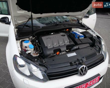 Білий Фольксваген Гольф, об'ємом двигуна 2 л та пробігом 253 тис. км за 9500 $, фото 11 на Automoto.ua