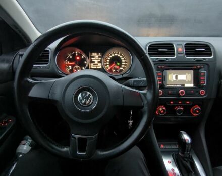 Белый Фольксваген Гольф, объемом двигателя 2 л и пробегом 320 тыс. км за 10000 $, фото 4 на Automoto.ua