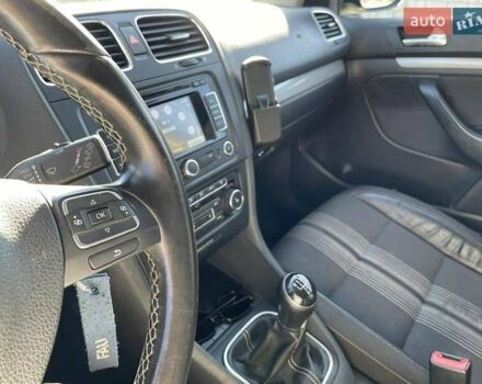 Білий Фольксваген Гольф, об'ємом двигуна 1.6 л та пробігом 250 тис. км за 7200 $, фото 15 на Automoto.ua