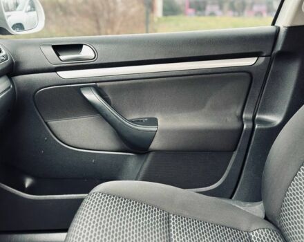 Білий Фольксваген Гольф, об'ємом двигуна 1.6 л та пробігом 263 тис. км за 7999 $, фото 21 на Automoto.ua