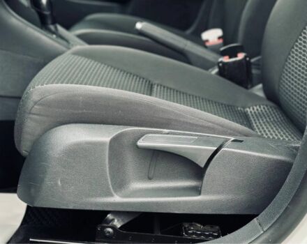 Білий Фольксваген Гольф, об'ємом двигуна 1.6 л та пробігом 263 тис. км за 7999 $, фото 17 на Automoto.ua