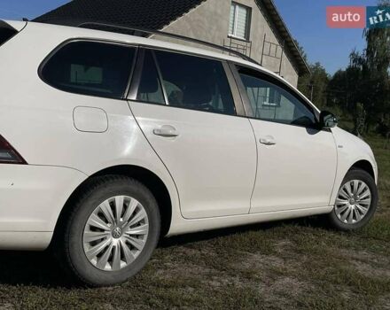 Білий Фольксваген Гольф, об'ємом двигуна 1.6 л та пробігом 250 тис. км за 7200 $, фото 5 на Automoto.ua