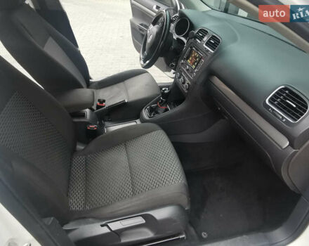 Белый Фольксваген Гольф, объемом двигателя 1.6 л и пробегом 285 тыс. км за 8100 $, фото 28 на Automoto.ua