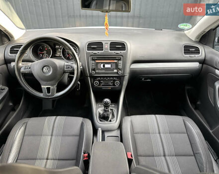 Білий Фольксваген Гольф, об'ємом двигуна 1.6 л та пробігом 215 тис. км за 8600 $, фото 1 на Automoto.ua