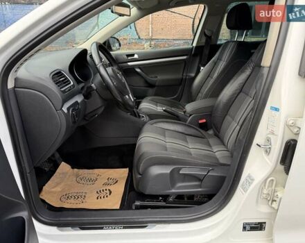 Белый Фольксваген Гольф, объемом двигателя 1.6 л и пробегом 256 тыс. км за 7150 $, фото 6 на Automoto.ua