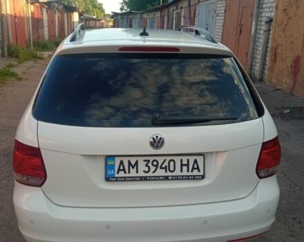 Белый Фольксваген Гольф, объемом двигателя 1.6 л и пробегом 268 тыс. км за 7000 $, фото 1 на Automoto.ua