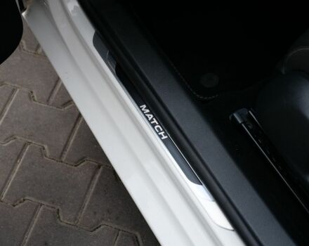 Білий Фольксваген Гольф, об'ємом двигуна 2 л та пробігом 253 тис. км за 9500 $, фото 4 на Automoto.ua