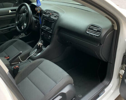 Белый Фольксваген Гольф, объемом двигателя 1.6 л и пробегом 248 тыс. км за 8499 $, фото 9 на Automoto.ua