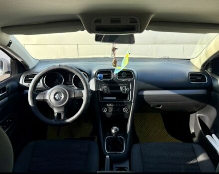 Білий Фольксваген Гольф, об'ємом двигуна 1.6 л та пробігом 260 тис. км за 7222 $, фото 5 на Automoto.ua