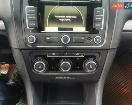 Белый Фольксваген Гольф, объемом двигателя 1.6 л и пробегом 285 тыс. км за 8100 $, фото 19 на Automoto.ua