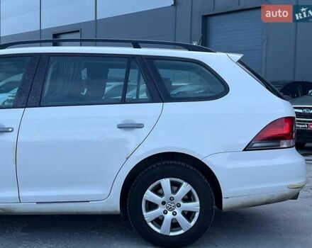 Белый Фольксваген Гольф, объемом двигателя 1.6 л и пробегом 289 тыс. км за 9590 $, фото 3 на Automoto.ua