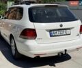 Белый Фольксваген Гольф, объемом двигателя 1.6 л и пробегом 305 тыс. км за 7300 $, фото 1 на Automoto.ua