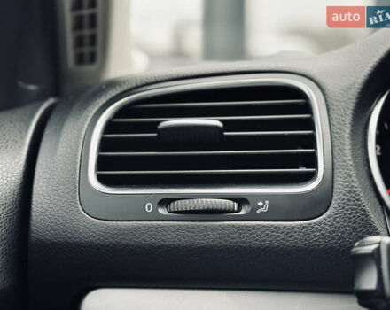 Белый Фольксваген Гольф, объемом двигателя 1.6 л и пробегом 263 тыс. км за 7999 $, фото 46 на Automoto.ua