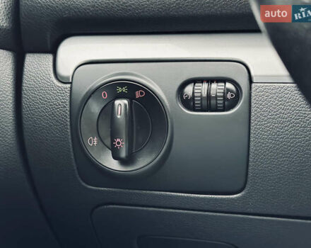 Белый Фольксваген Гольф, объемом двигателя 1.6 л и пробегом 263 тыс. км за 7999 $, фото 45 на Automoto.ua