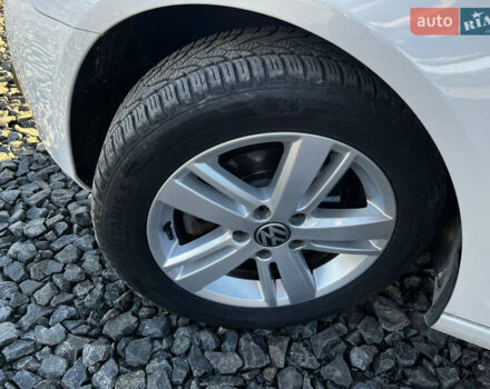 Белый Фольксваген Гольф, объемом двигателя 1.6 л и пробегом 327 тыс. км за 7800 $, фото 26 на Automoto.ua