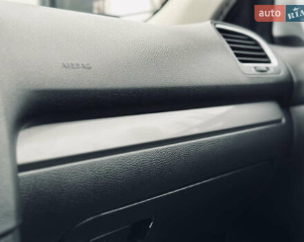 Белый Фольксваген Гольф, объемом двигателя 1.6 л и пробегом 263 тыс. км за 7999 $, фото 50 на Automoto.ua