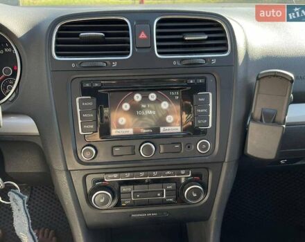 Білий Фольксваген Гольф, об'ємом двигуна 1.6 л та пробігом 250 тис. км за 7200 $, фото 12 на Automoto.ua