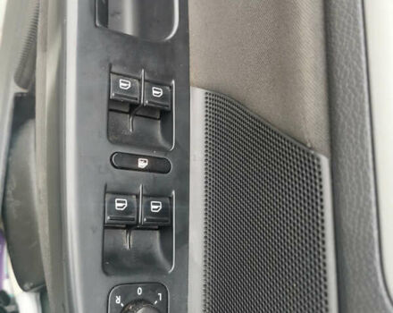 Белый Фольксваген Гольф, объемом двигателя 1.6 л и пробегом 285 тыс. км за 8100 $, фото 17 на Automoto.ua