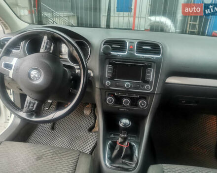 Белый Фольксваген Гольф, объемом двигателя 1.6 л и пробегом 285 тыс. км за 8100 $, фото 20 на Automoto.ua