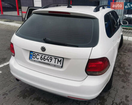 Белый Фольксваген Гольф, объемом двигателя 1.6 л и пробегом 285 тыс. км за 8100 $, фото 6 на Automoto.ua