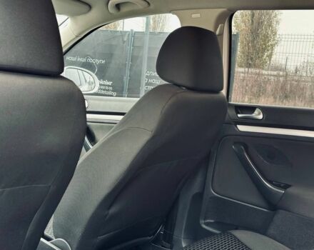 Білий Фольксваген Гольф, об'ємом двигуна 1.6 л та пробігом 263 тис. км за 7999 $, фото 11 на Automoto.ua