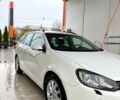Белый Фольксваген Гольф, объемом двигателя 1.6 л и пробегом 240 тыс. км за 7400 $, фото 2 на Automoto.ua