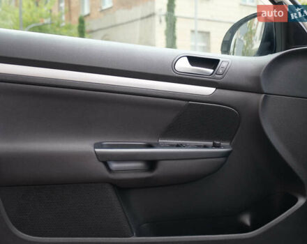 Білий Фольксваген Гольф, об'ємом двигуна 2 л та пробігом 253 тис. км за 9500 $, фото 21 на Automoto.ua