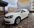 Белый Фольксваген Гольф, объемом двигателя 1.6 л и пробегом 240 тыс. км за 9000 $, фото 1 на Automoto.ua