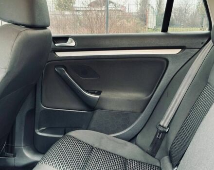 Білий Фольксваген Гольф, об'ємом двигуна 1.6 л та пробігом 263 тис. км за 7999 $, фото 12 на Automoto.ua