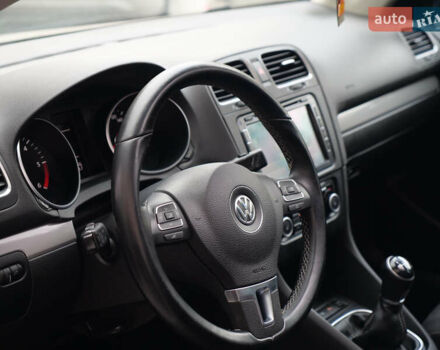 Білий Фольксваген Гольф, об'ємом двигуна 2 л та пробігом 253 тис. км за 9500 $, фото 20 на Automoto.ua