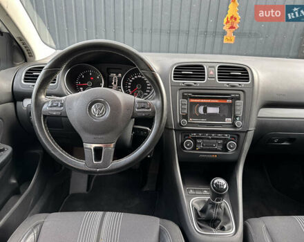 Білий Фольксваген Гольф, об'ємом двигуна 1.6 л та пробігом 215 тис. км за 8600 $, фото 24 на Automoto.ua