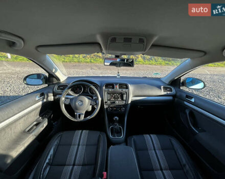 Белый Фольксваген Гольф, объемом двигателя 1.6 л и пробегом 327 тыс. км за 7800 $, фото 14 на Automoto.ua