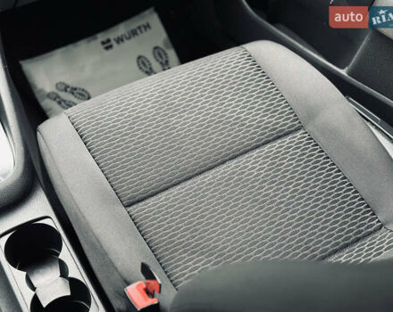 Белый Фольксваген Гольф, объемом двигателя 1.6 л и пробегом 263 тыс. км за 7999 $, фото 33 на Automoto.ua