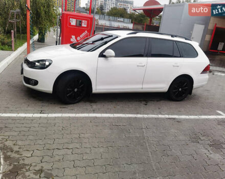 Белый Фольксваген Гольф, объемом двигателя 1.6 л и пробегом 285 тыс. км за 8100 $, фото 1 на Automoto.ua