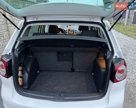 Білий Фольксваген Гольф, об'ємом двигуна 1.6 л та пробігом 267 тис. км за 8700 $, фото 7 на Automoto.ua