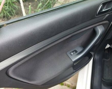 Білий Фольксваген Гольф, об'ємом двигуна 1.6 л та пробігом 202 тис. км за 7900 $, фото 10 на Automoto.ua