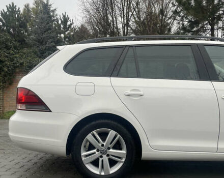 Белый Фольксваген Гольф, объемом двигателя 1.6 л и пробегом 177 тыс. км за 9900 $, фото 3 на Automoto.ua