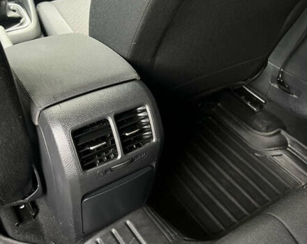 Белый Фольксваген Гольф, объемом двигателя 1.6 л и пробегом 228 тыс. км за 7900 $, фото 24 на Automoto.ua